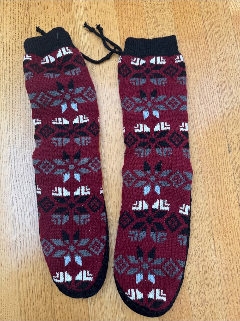Red Patterned Knit Slipper Socks